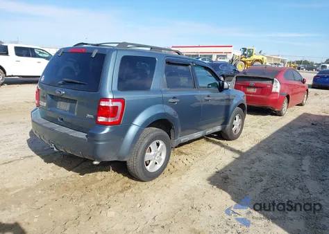 2012 Ford Escape Xlt z USA, uszkodzony, nr VIN 1FMCU9DG4CKC22851